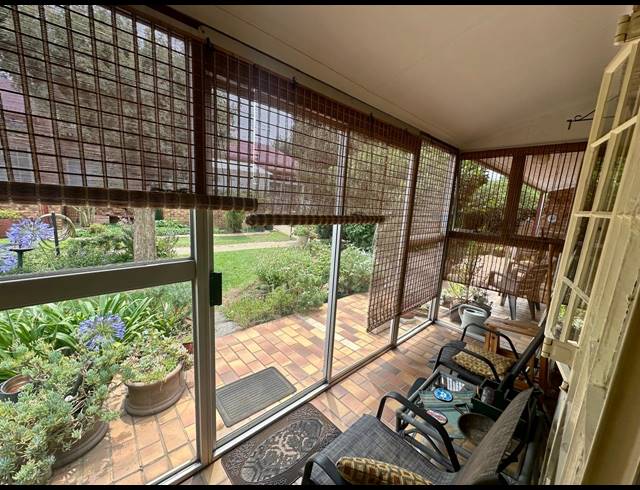 2 BEDROOM FREESTANDING FOR SALE IN SUNAIR PARK